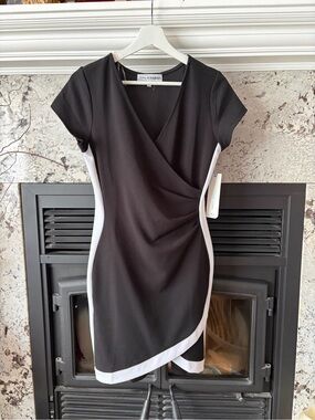 cotton kurti dress for women Libas Gerua White Woven Design Kurta 610 grams (approximate) colour 1960s Black and White sizechart-sleeveless-maxi-hips Size:8-LONG